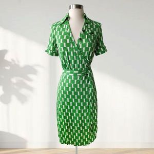 Diane Von Fürstenberg - Wrap dress.
